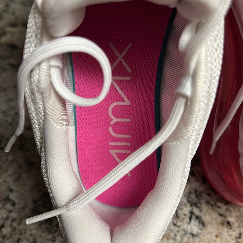 Nike Airmax 720 Athletic shoes 🌸🌺 - Picture 5 of 12